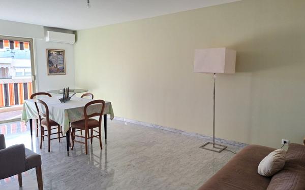 Appartement à vendre    2 pièces • 49,80 m2 Vallauris