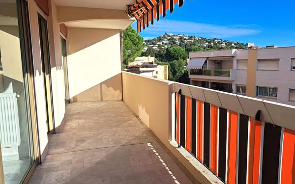 Appartement à vendre    2 pièces • 49,80 m2 Vallauris