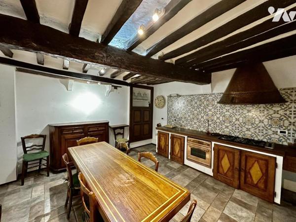 CHATEAUNEUF DE GRASSE - MAISON DE VILLAGE DE 200M² AVEC APERCU MER