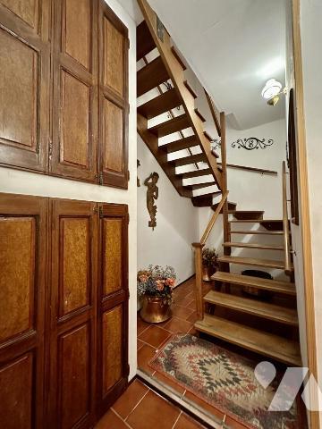 CHATEAUNEUF DE GRASSE - MAISON DE VILLAGE DE 200M² AVEC APERCU MER