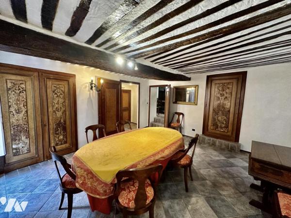 CHATEAUNEUF DE GRASSE - MAISON DE VILLAGE DE 200M² AVEC APERCU MER