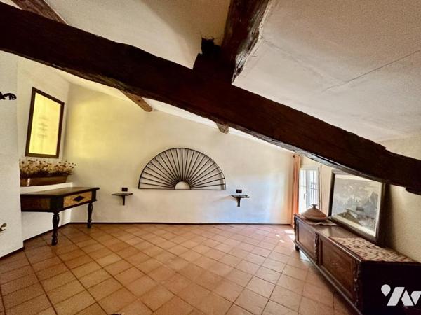 CHATEAUNEUF DE GRASSE - MAISON DE VILLAGE DE 200M² AVEC APERCU MER