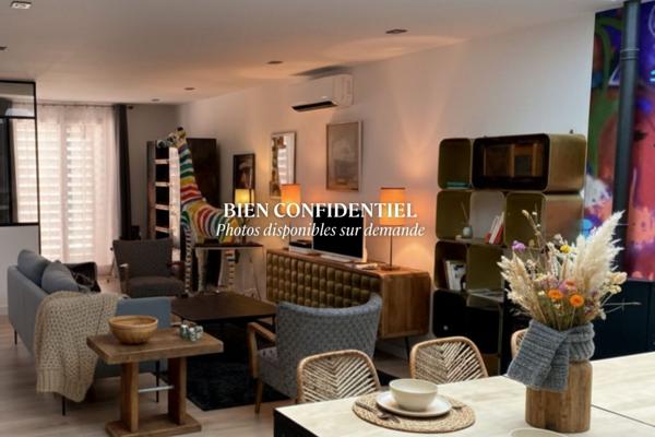 Maison de village de caractère avec terrasse et verrière zénithale