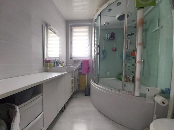 sous sol 2ch dont 1 en rdc impeccable