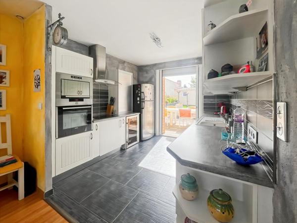 Maison Saint Brevin Les Pins 4 pièce(s) CENTRE VILLE plus dépendances  aménagées 42 m²