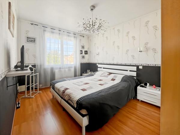 Maison Saint Brevin Les Pins 4 pièce(s) CENTRE VILLE plus dépendances  aménagées 42 m²