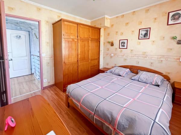 Maison Saint Brevin Les Pins 4 pièce(s) CENTRE VILLE plus dépendances  aménagées 42 m²