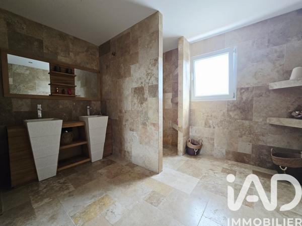 Maison à vendre 4 pièces 134,5 m² Tonnay-Charente