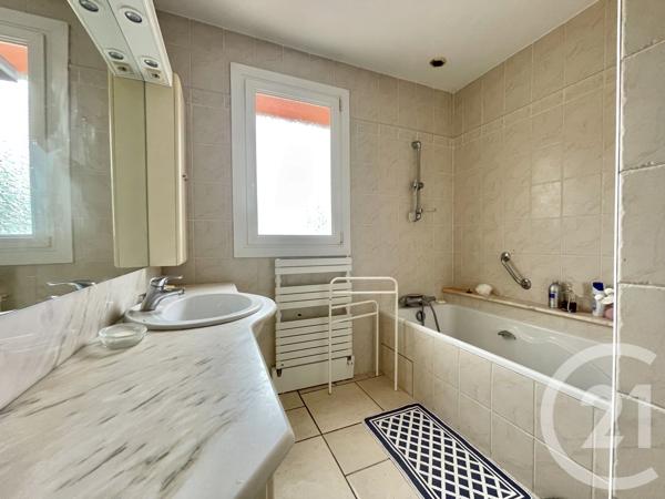 Maison à vendre  7 pièces - 214,66 m 2   BIARRITZ  - 64