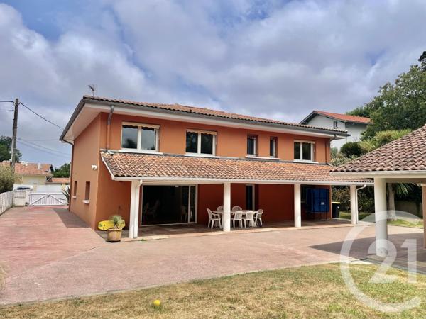 Maison à vendre  7 pièces - 214,66 m 2   BIARRITZ  - 64