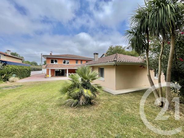 Maison à vendre  7 pièces - 214,66 m 2   BIARRITZ  - 64