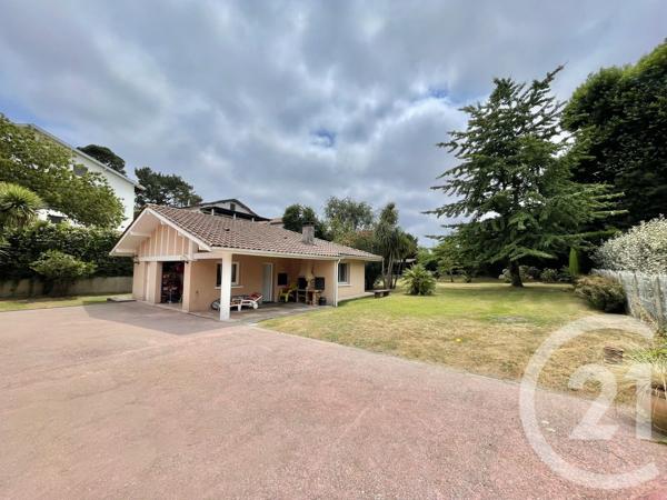 Maison à vendre  7 pièces - 214,66 m 2   BIARRITZ  - 64