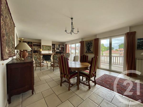 Maison à vendre  7 pièces - 214,66 m 2   BIARRITZ  - 64