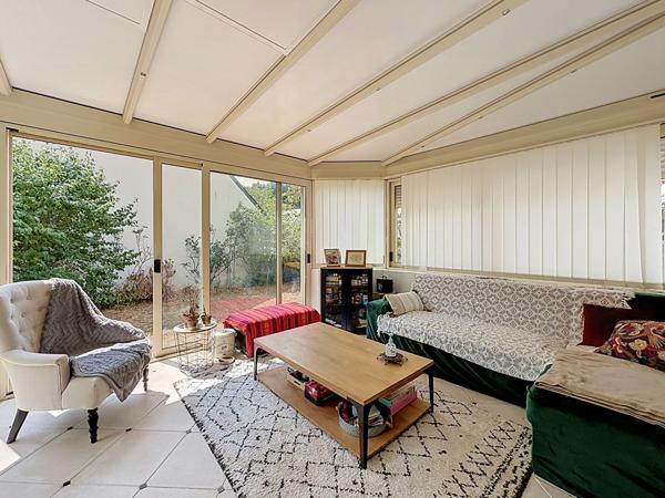 Maison 5 pièces à vendre à Angers - Secteur Nazareth, vie de plain-pied, 3 chambres, jardin, calme et sans vis-à-vis