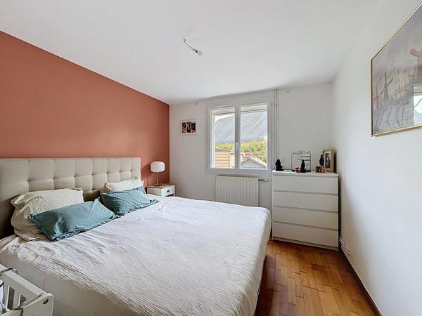 Maison 5 pièces à vendre à Angers - Secteur Nazareth, vie de plain-pied, 3 chambres, jardin, calme et sans vis-à-vis