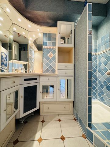 PROCHE CENTRE VILLE ET PLAGE APPARTEMENT 4 PIECES 79M2 AVEC SUPERBE VUE MER