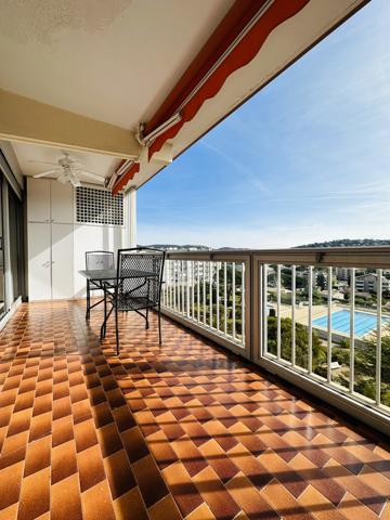 PROCHE CENTRE VILLE ET PLAGE APPARTEMENT 4 PIECES 79M2 AVEC SUPERBE VUE MER