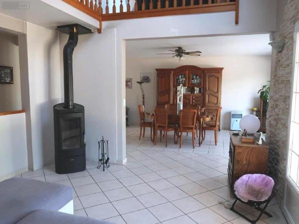 Maison à vendre à Irodouër en Ille-et-Vilaine (35850), ref : 050/2203