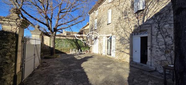 Magnanerie du XVIIIᵉ siècle – 249 m² habitables – Cœur de village, aux portes de l’Ardèche