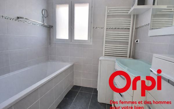 Appartement à vendre    4 pièces • 82,82 m2 Montigny-le-Bretonneux
