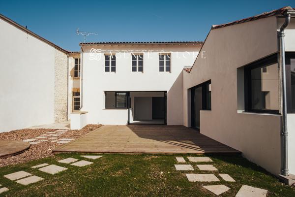 La Flotte – cœur de village – propriété familiale d'exception