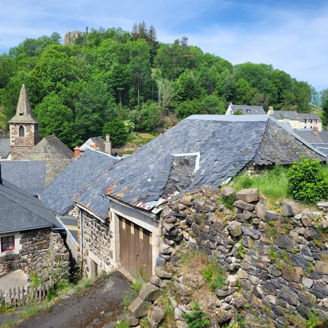 Grange en pierres Apchon Apchon (15400)