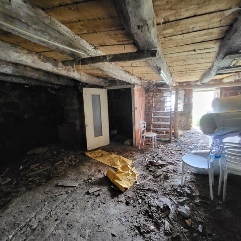 Grange en pierres Apchon Apchon (15400)