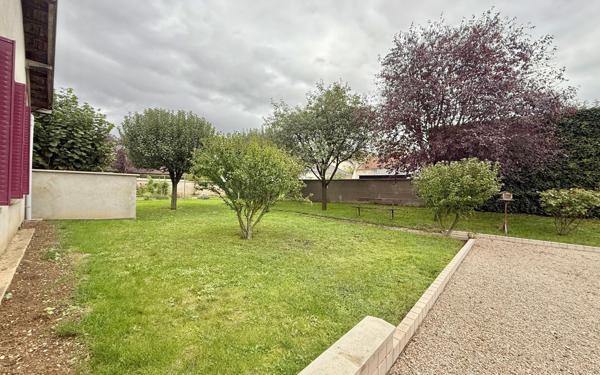 Maison à vendre    7 pièces •  Genlis