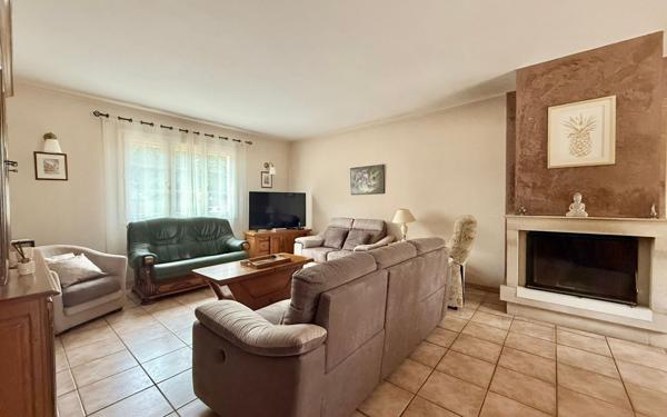 Maison à vendre    7 pièces •  Genlis