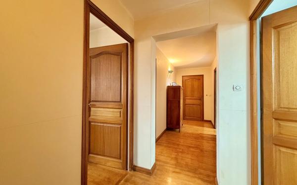 Maison à vendre    7 pièces •  Genlis