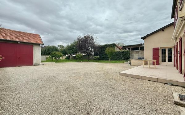 Maison à vendre    7 pièces •  Genlis