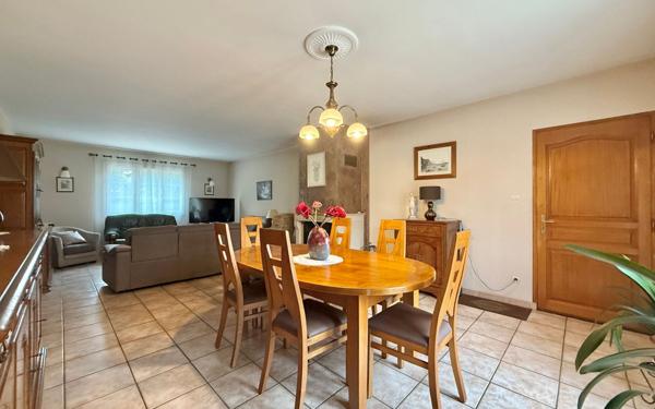 Maison à vendre    7 pièces •  Genlis