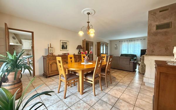 Maison à vendre    7 pièces •  Genlis