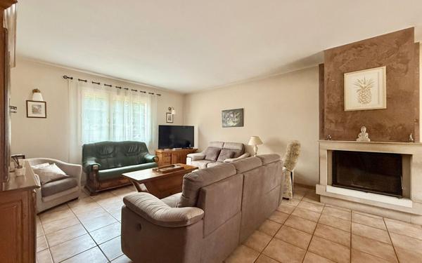 Maison à vendre    7 pièces •  Genlis