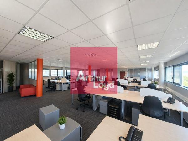 COURNON ZENITH A LOUER BUREAUX 426M²