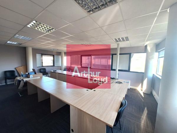 COURNON ZENITH A LOUER BUREAUX 426M²