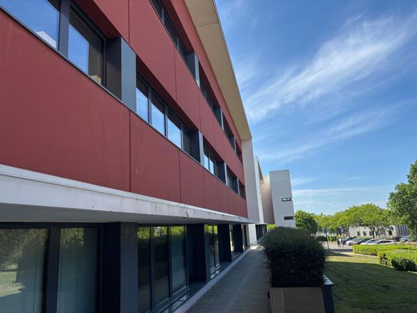 Bureaux à louer à Saint-Herblain 304 m² avec parkings sécurisés