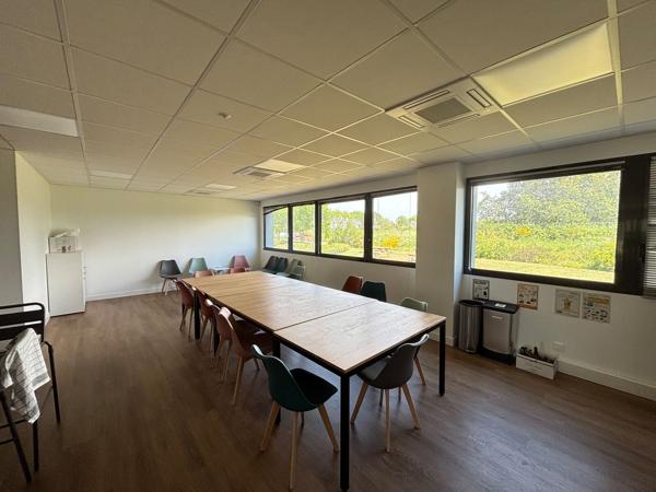 Bureaux à louer à Saint-Herblain 304 m² avec parkings sécurisés