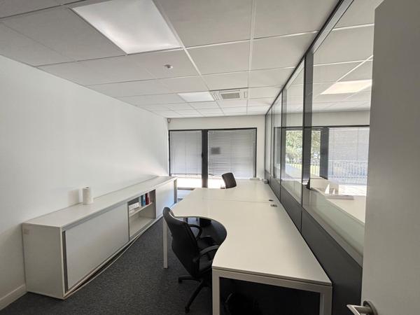 Bureaux à louer à Saint-Herblain 304 m² avec parkings sécurisés