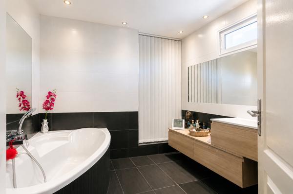 AULNAY-SOUS-BOIS - QUARTIER LE PARC | MAISON FAMILIALE 291 M² ? 5 CHAMBRES ? TERRAIN ARBORÉ 712 M² Aulnay sous bois