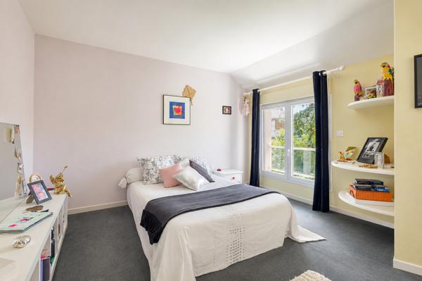 AULNAY-SOUS-BOIS - QUARTIER LE PARC | MAISON FAMILIALE 291 M² ? 5 CHAMBRES ? TERRAIN ARBORÉ 712 M² Aulnay sous bois