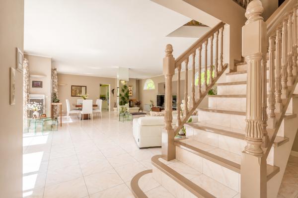 AULNAY-SOUS-BOIS - QUARTIER LE PARC | MAISON FAMILIALE 291 M² ? 5 CHAMBRES ? TERRAIN ARBORÉ 712 M² Aulnay sous bois