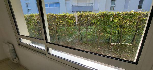 Orvault Haute Vallée / Pont du Cens : En vente ! T2 en rdc, résidence sécurisée, garage boxé et parking aérien ! Commerces de proximité et C2.