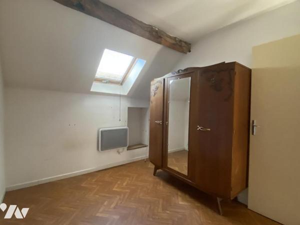 MAISON ANCIENNE 85M² - 1180 M² DE PARCELLE 