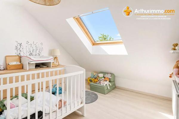Vente                                                      Maison
                        
                     5 pièces                      125 m2                     à Châteaubourg