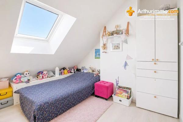 Vente                                                      Maison
                        
                     5 pièces                      125 m2                     à Châteaubourg