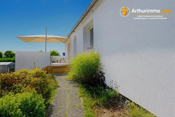 Vente                                                      Maison
                        
                     5 pièces                      125 m2                     à Châteaubourg