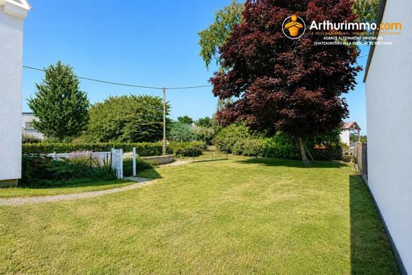 Vente                                                      Maison
                        
                     5 pièces                      125 m2                     à Châteaubourg