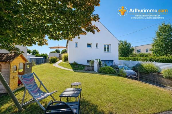 Vente                                                      Maison
                        
                     5 pièces                      125 m2                     à Châteaubourg