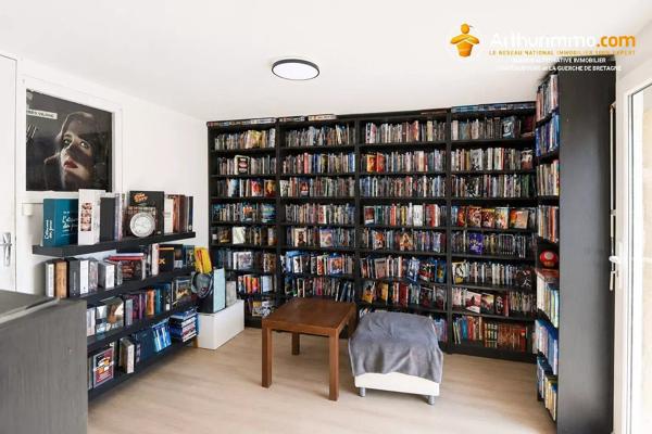 Vente                                                      Maison
                        
                     5 pièces                      125 m2                     à Châteaubourg